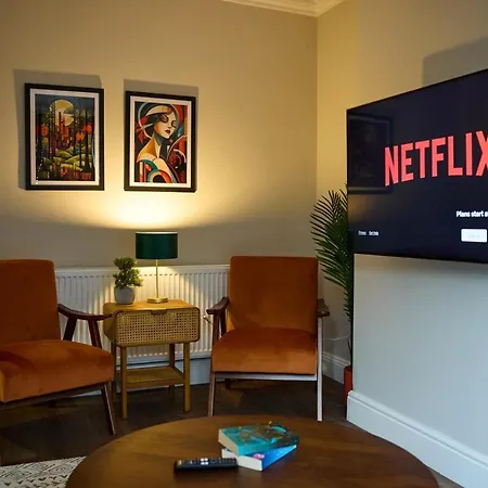 Luxe Home, Long Savings, Central, Parking Будинок відпочинку Лідс